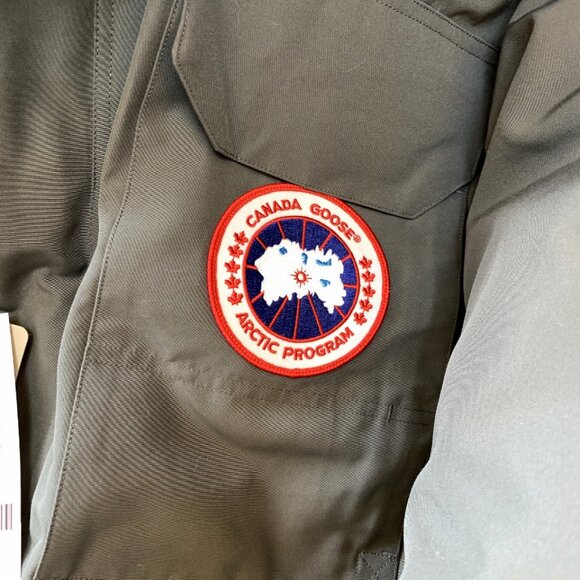 🦢𝗖𝗔𝗡𝗔𝗗𝗔 𝗚𝗢𝗢𝗦𝗘 4660M Expedition 08 Parker - Picture 4 of 9